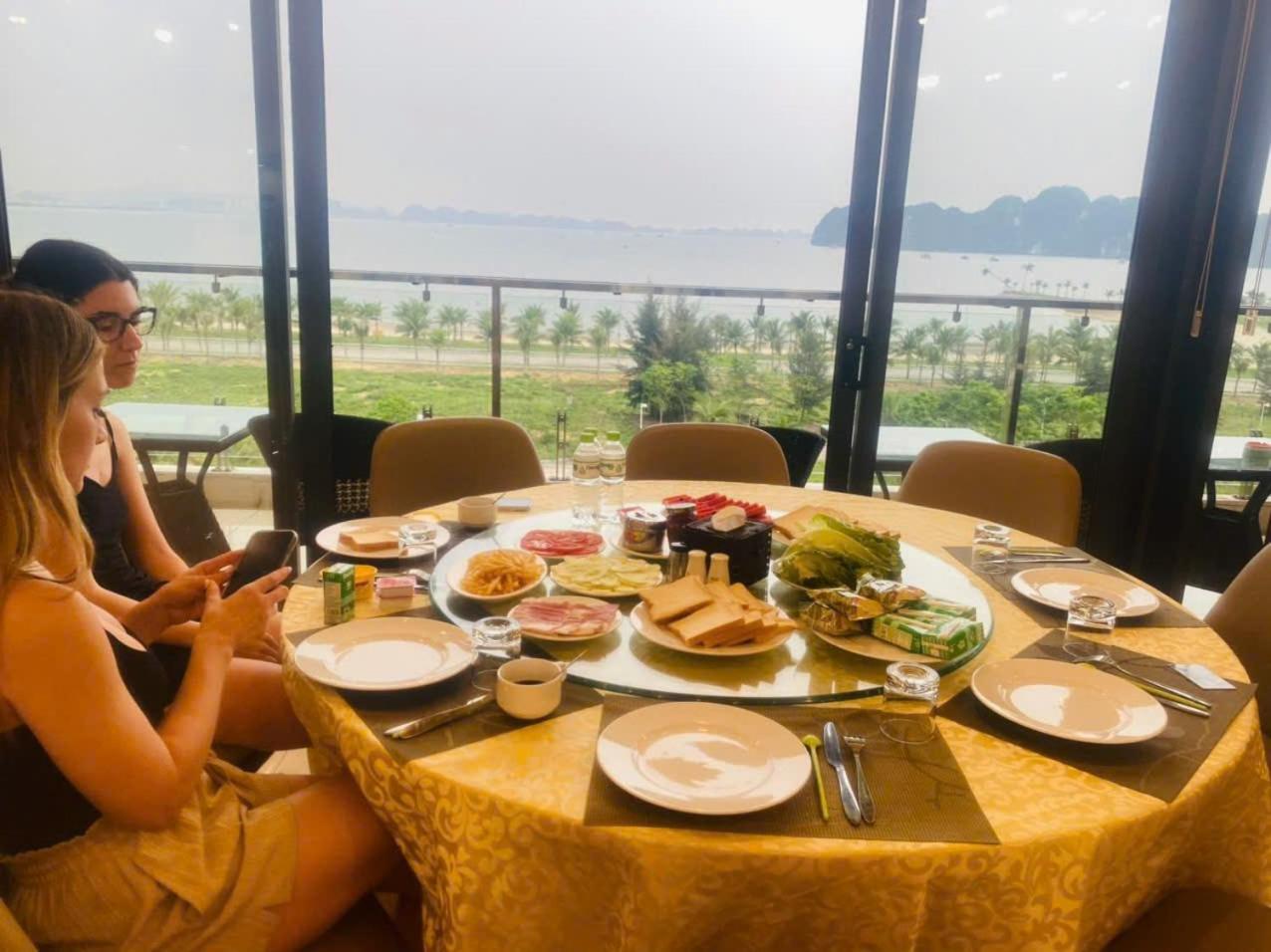 Ha Long Land Hotel Buitenkant foto